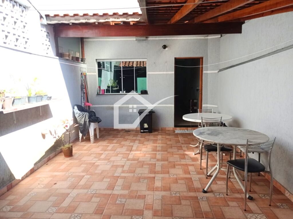 Sobrado à venda na Vl. Assunção, 250m², 3 quartos, 4 vagas