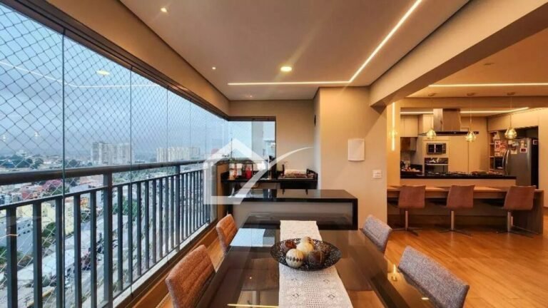 Varanda de apartamento com 3 dormitórios à venda, 128 m², na Vila Gilda. em Sto André