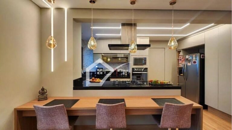 Cozinha de apartamento com 3 dormitórios à venda, 128 m², na Vila Gilda. em Sto André